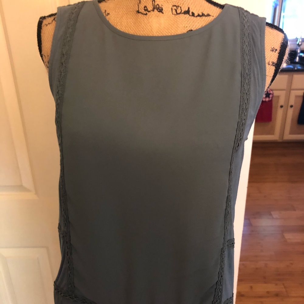 Like new! Worn once! Gorgeous LOFT, size S.
